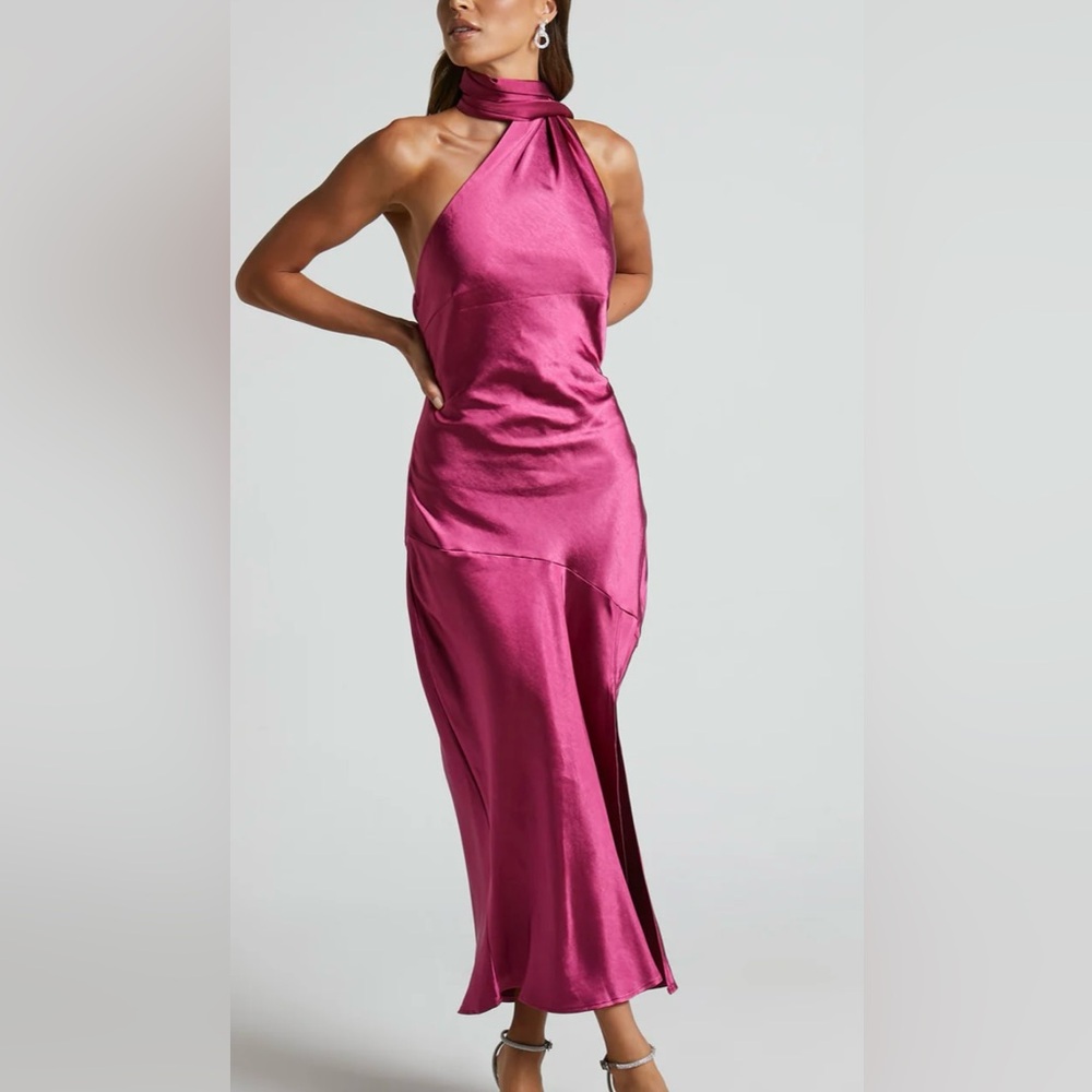 *NWT* Asymmetrical Halter Neck Dress